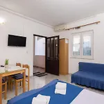 Beachfront Daire Jesenice (Split-Dalmatia)