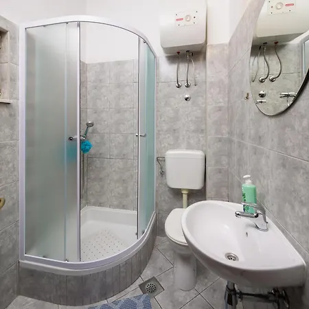 Appartement Beachfront Jesenice (Split-Dalmatia)