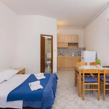 Appartement Beachfront Jesenice (Split-Dalmatia)